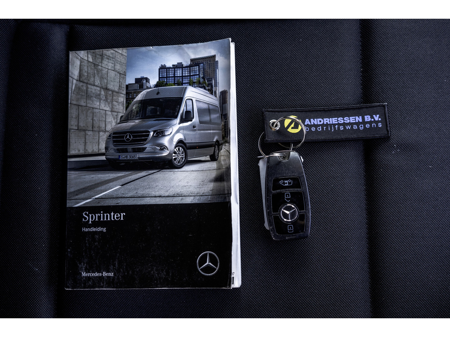 Mercedes-Benz Mercedes-Benz