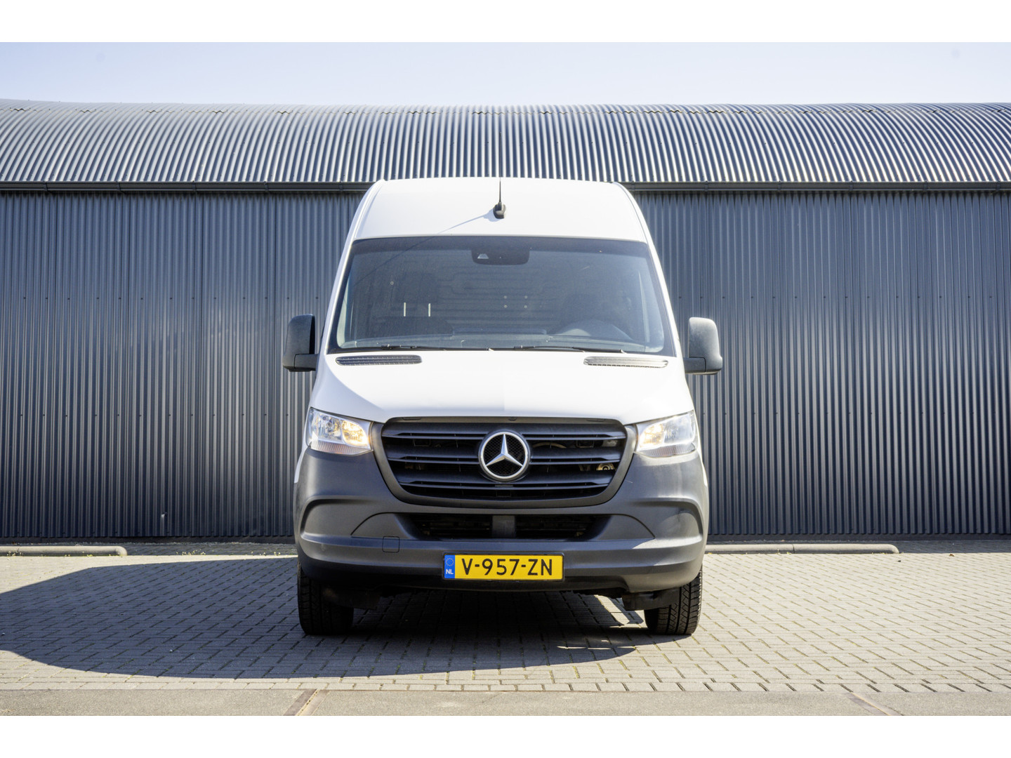 Mercedes-Benz Mercedes-Benz