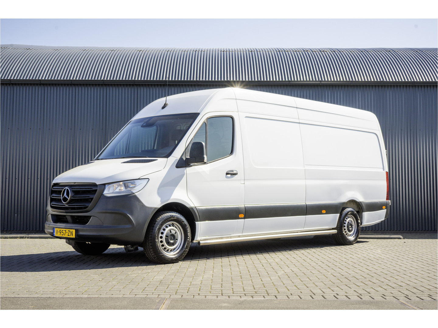 Mercedes-Benz Mercedes-Benz