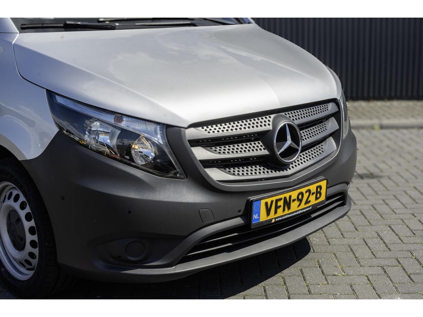 Mercedes-Benz Mercedes-Benz