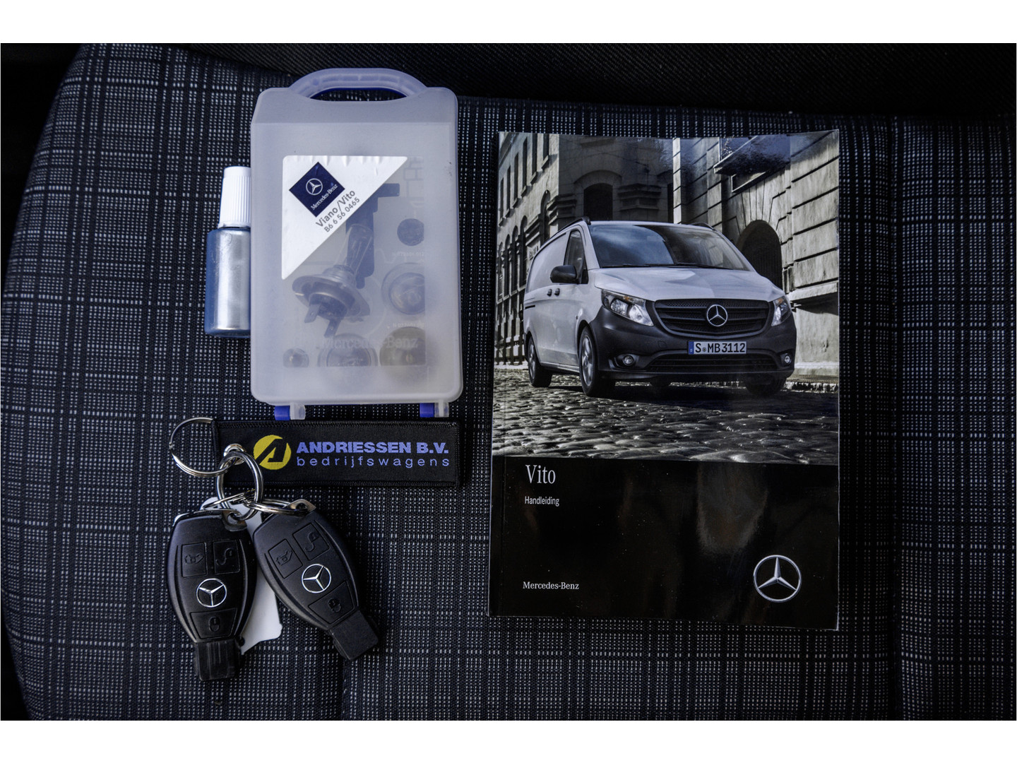 Mercedes-Benz Mercedes-Benz