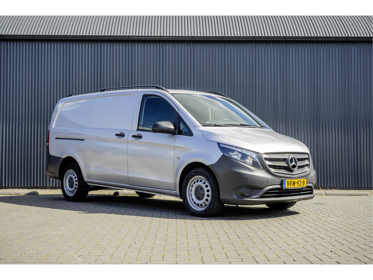 Mercedes-Benz Mercedes-Benz