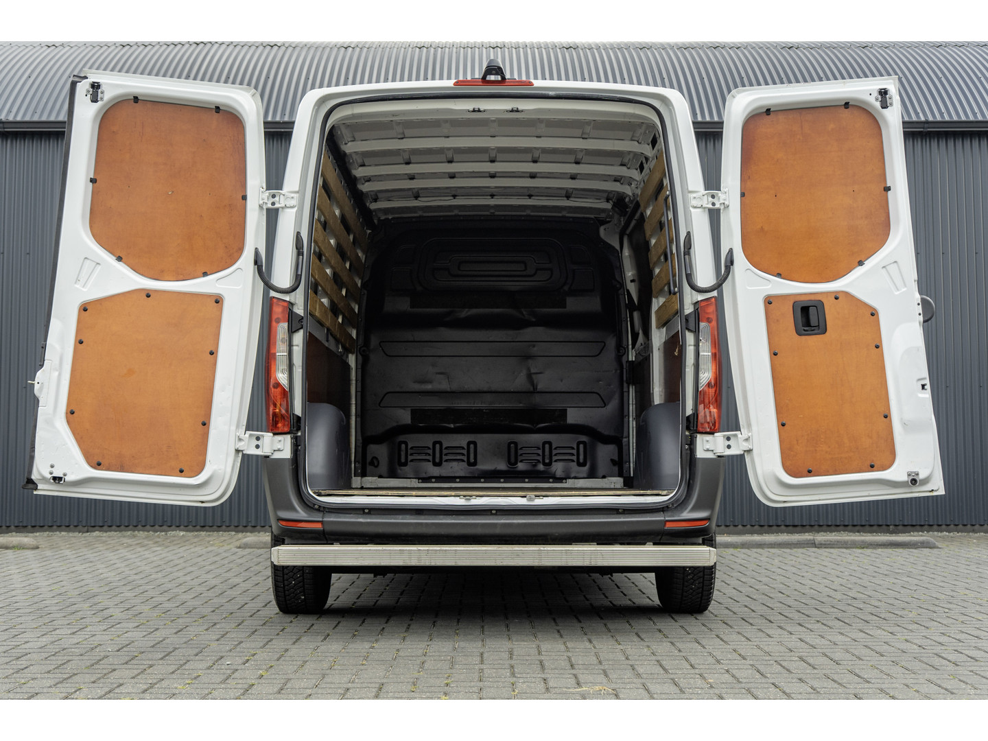 Mercedes-Benz Mercedes-Benz