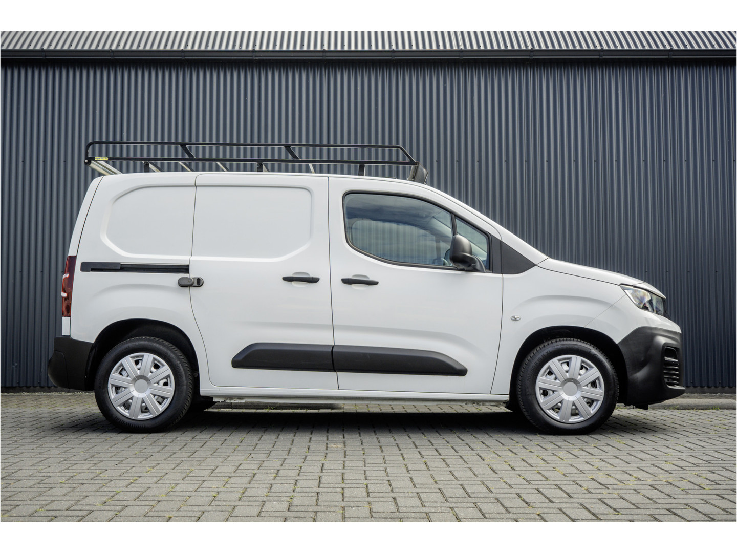 Peugeot Peugeot