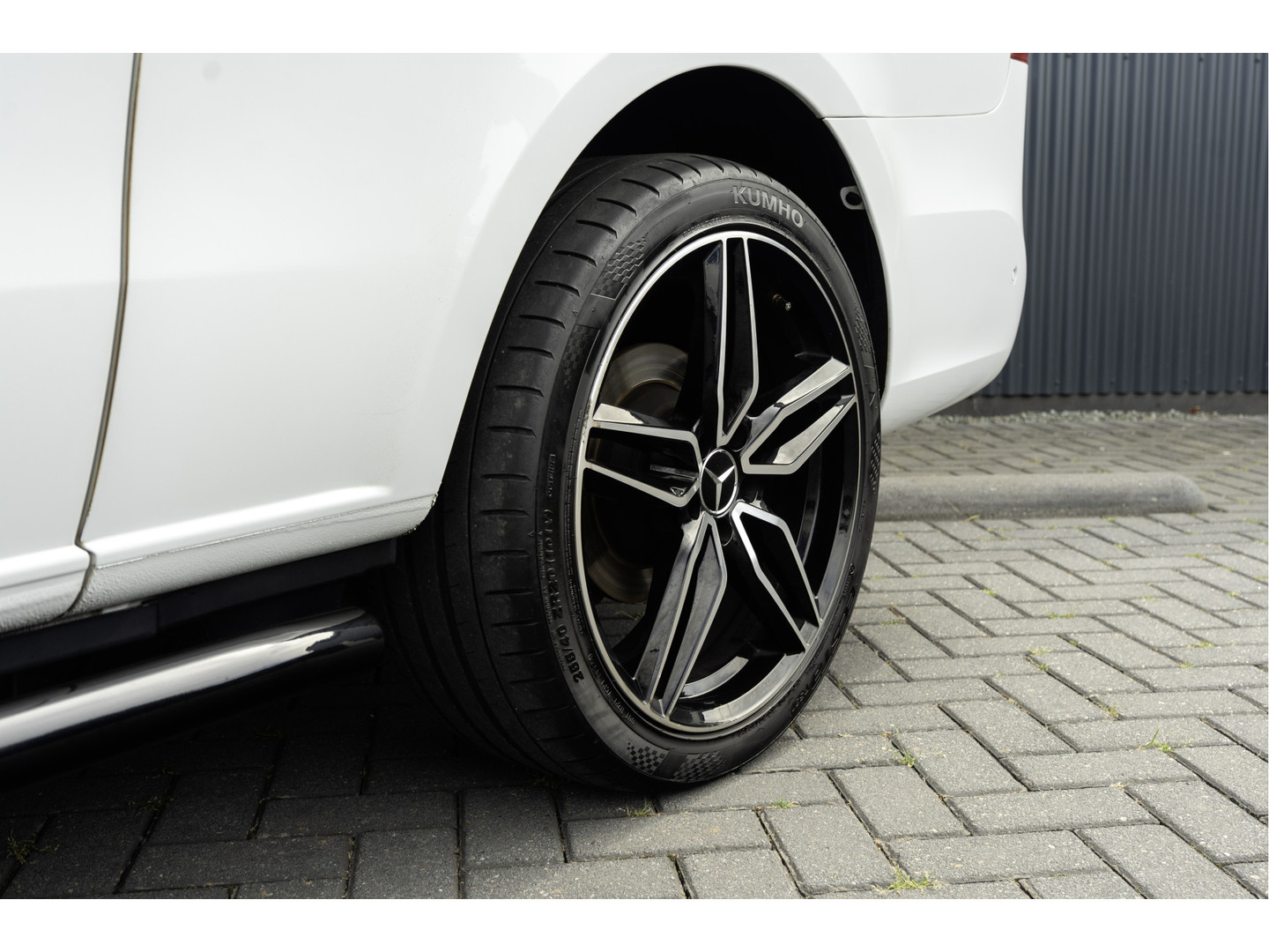 Mercedes-Benz Mercedes-Benz