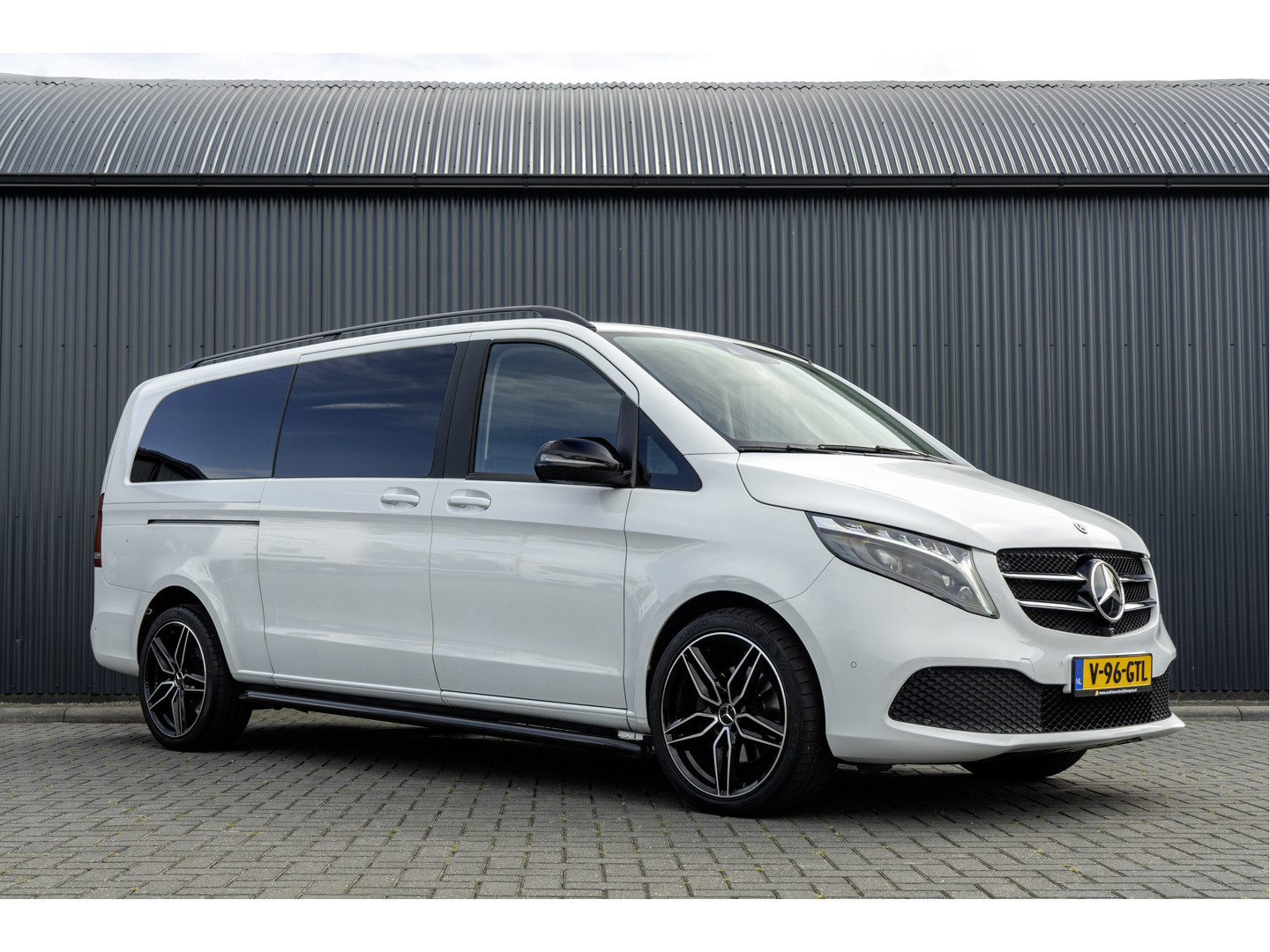 Mercedes-Benz Mercedes-Benz