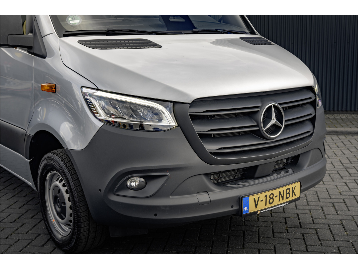 Mercedes-Benz Mercedes-Benz