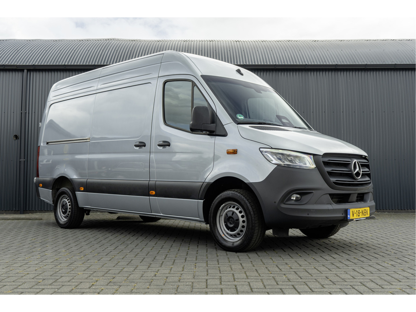 Mercedes-Benz Mercedes-Benz
