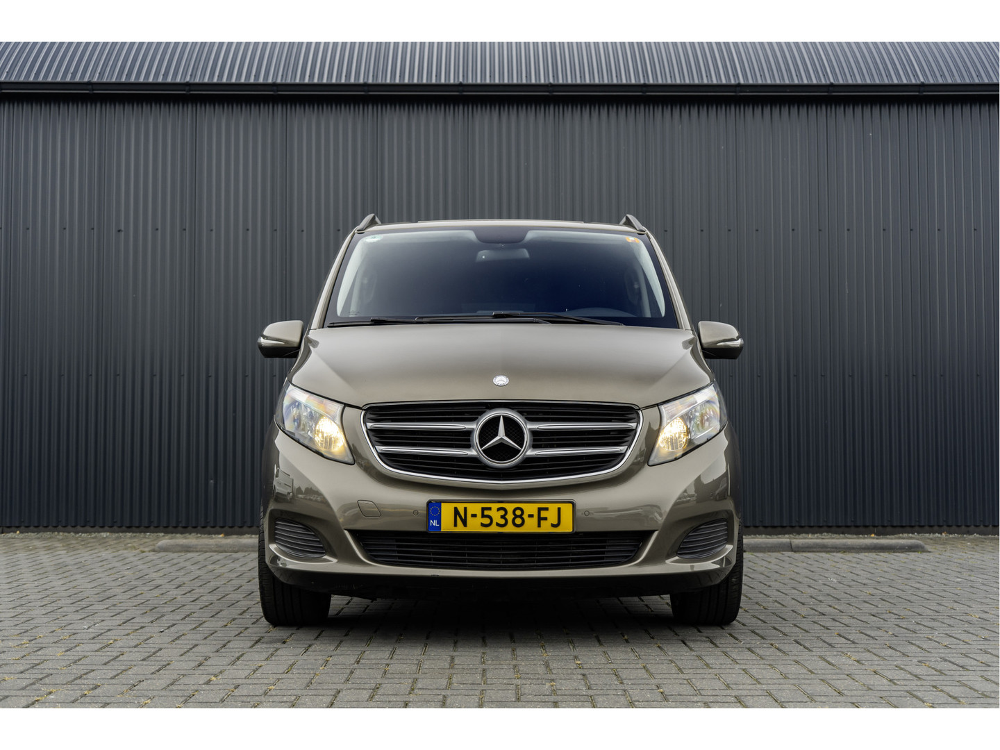 Mercedes-Benz Mercedes-Benz