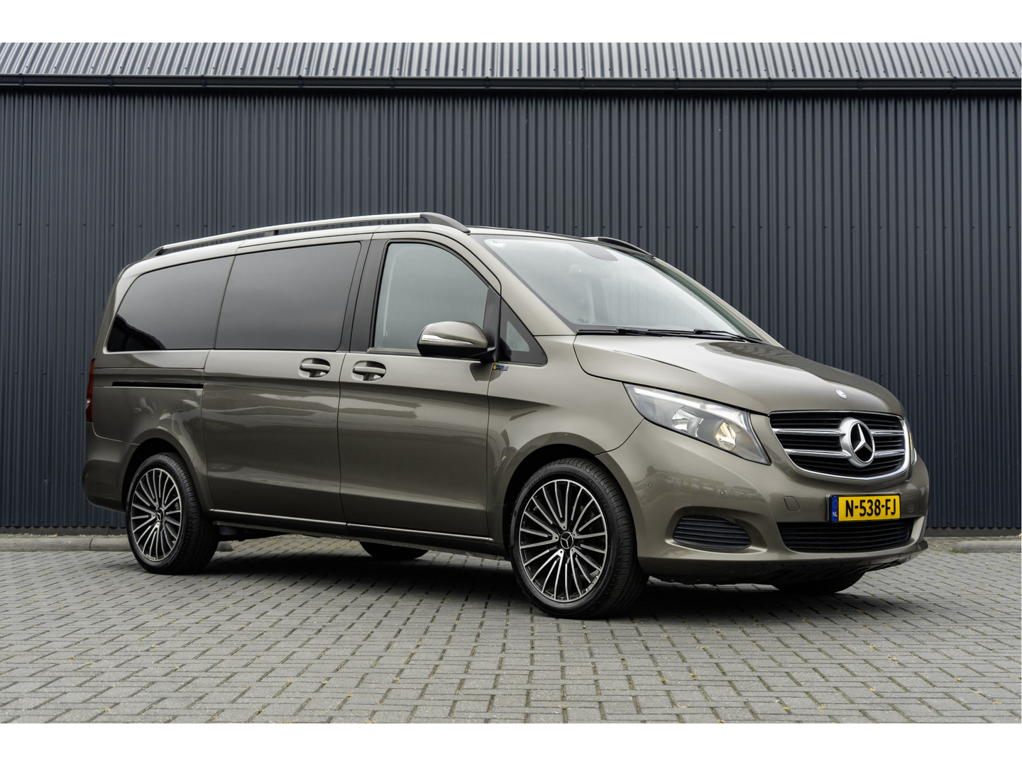 Mercedes-Benz Mercedes-Benz