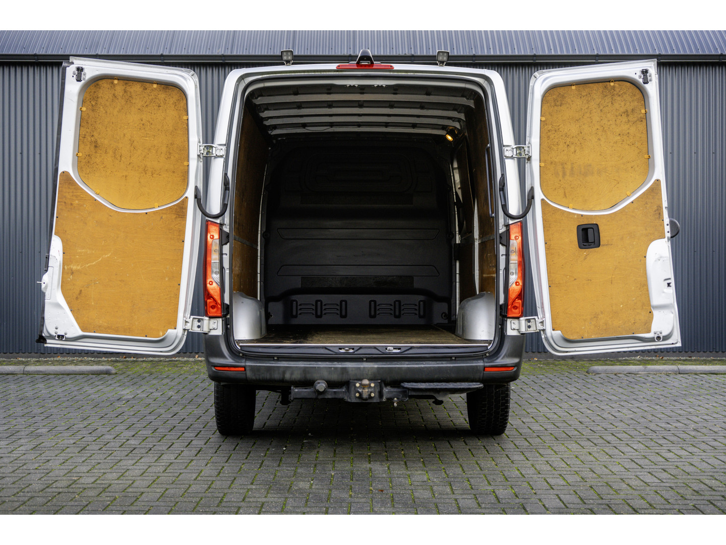 Mercedes-Benz Mercedes-Benz