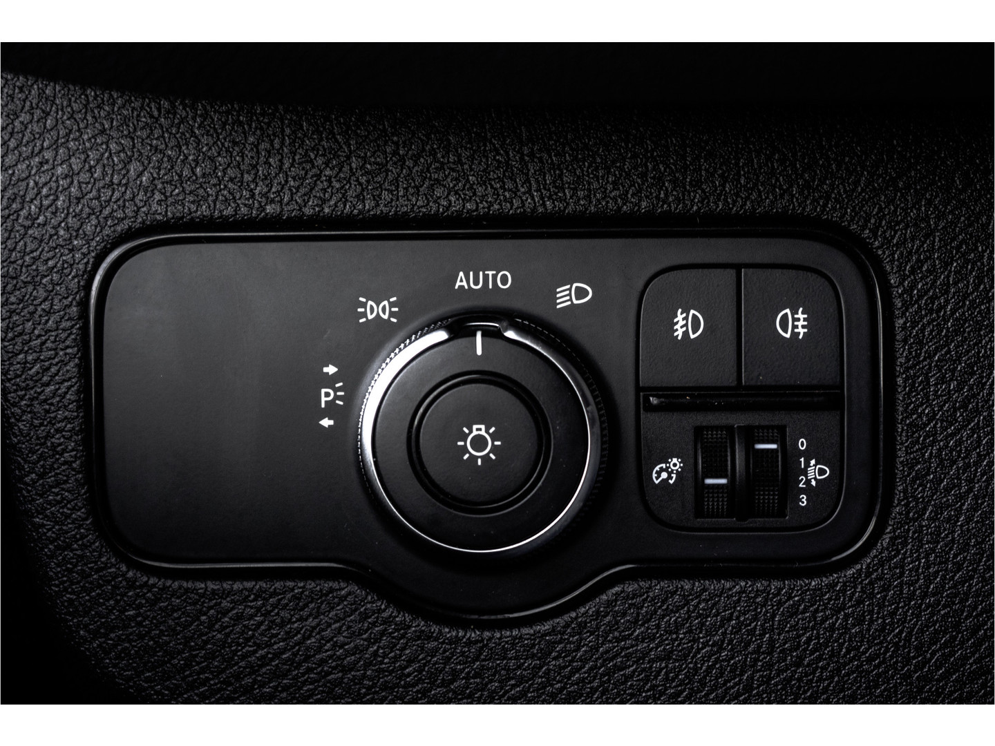 Mercedes-Benz Mercedes-Benz