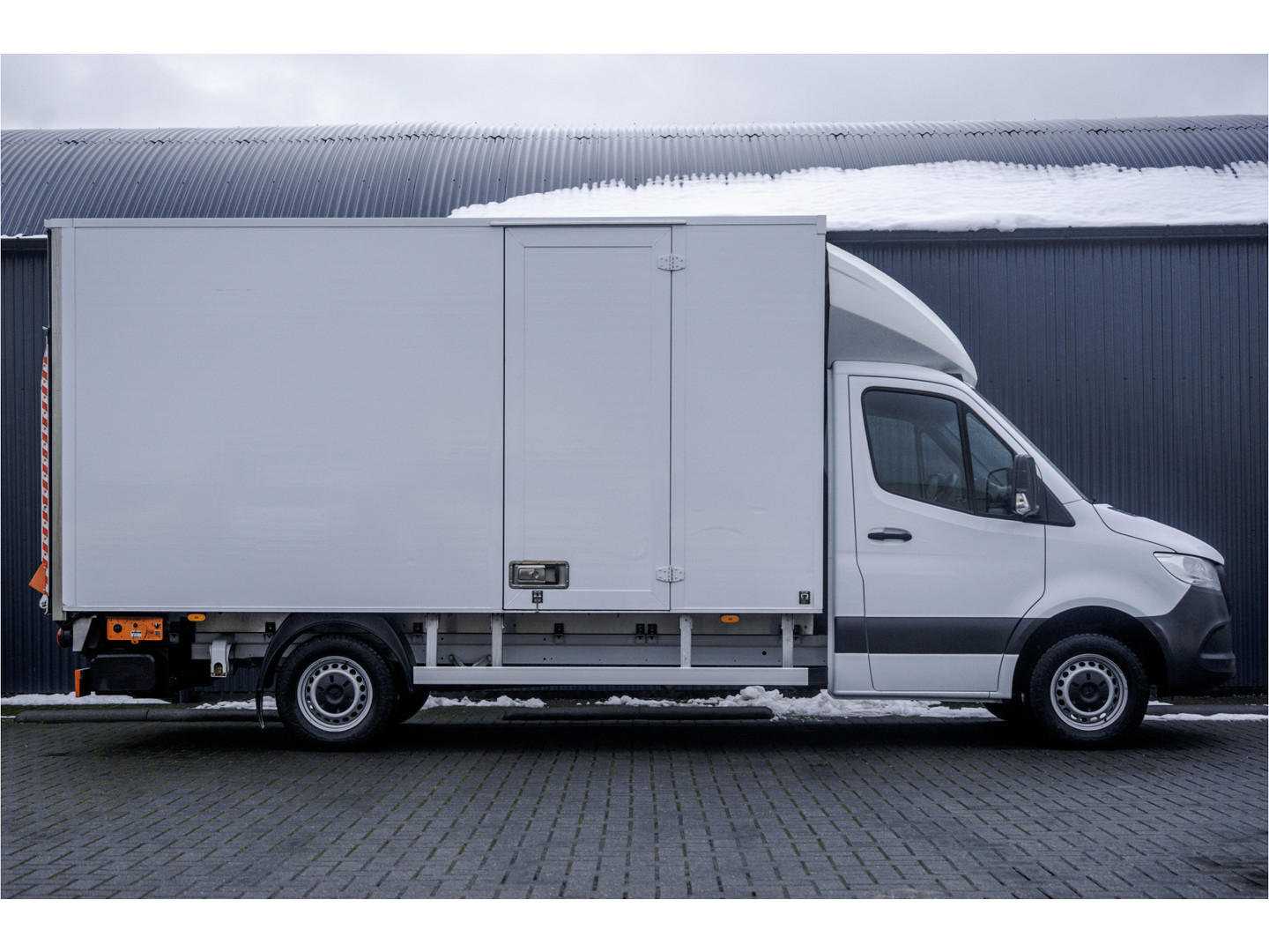 Mercedes-Benz Mercedes-Benz