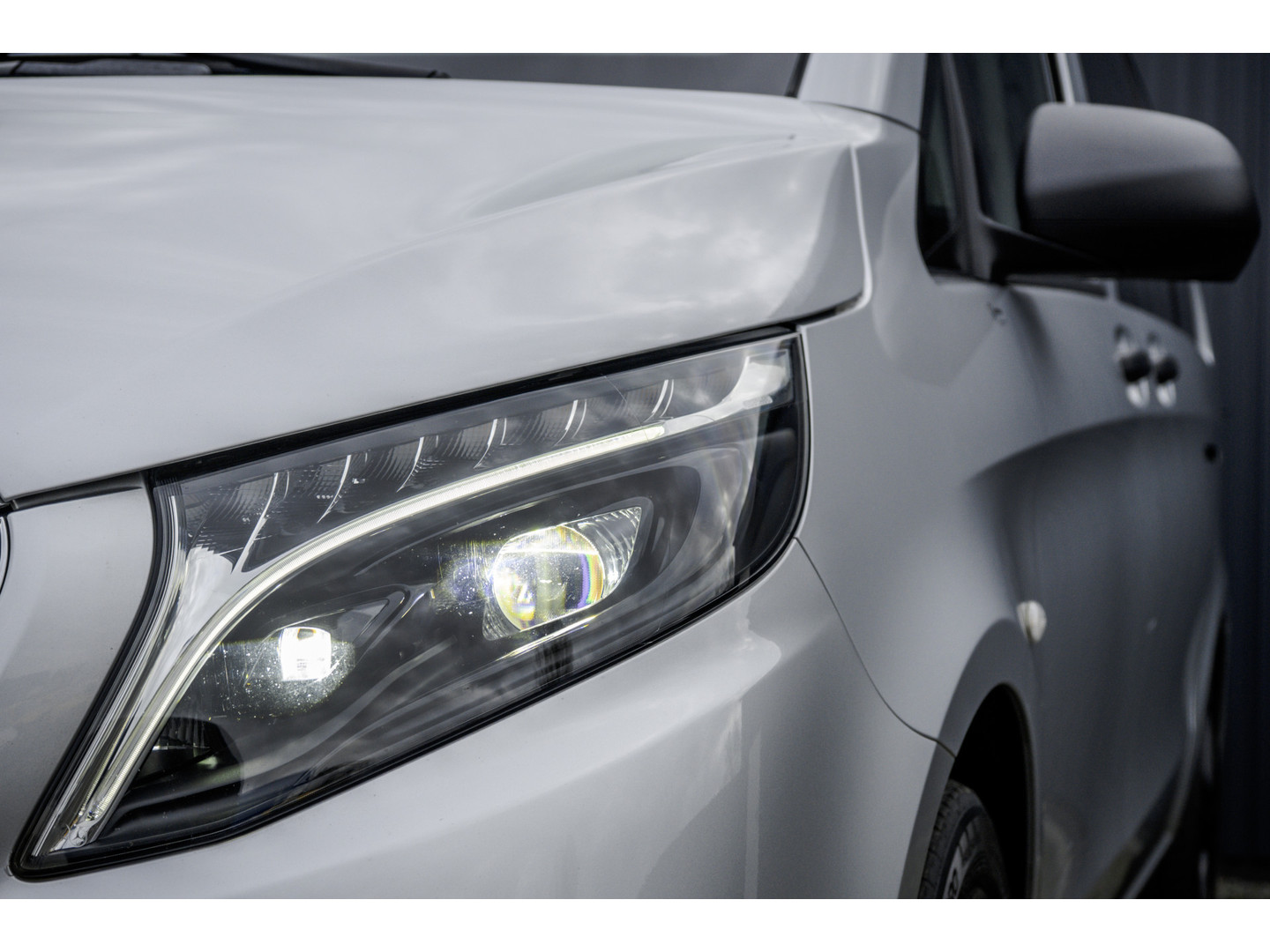 Mercedes-Benz Mercedes-Benz