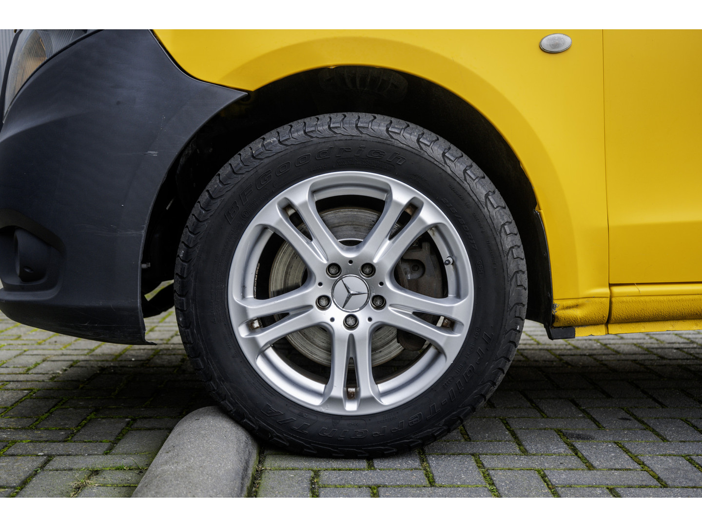 Mercedes-Benz Mercedes-Benz