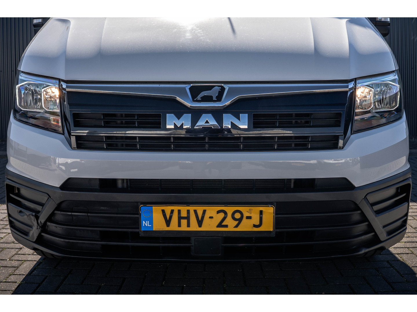 MAN