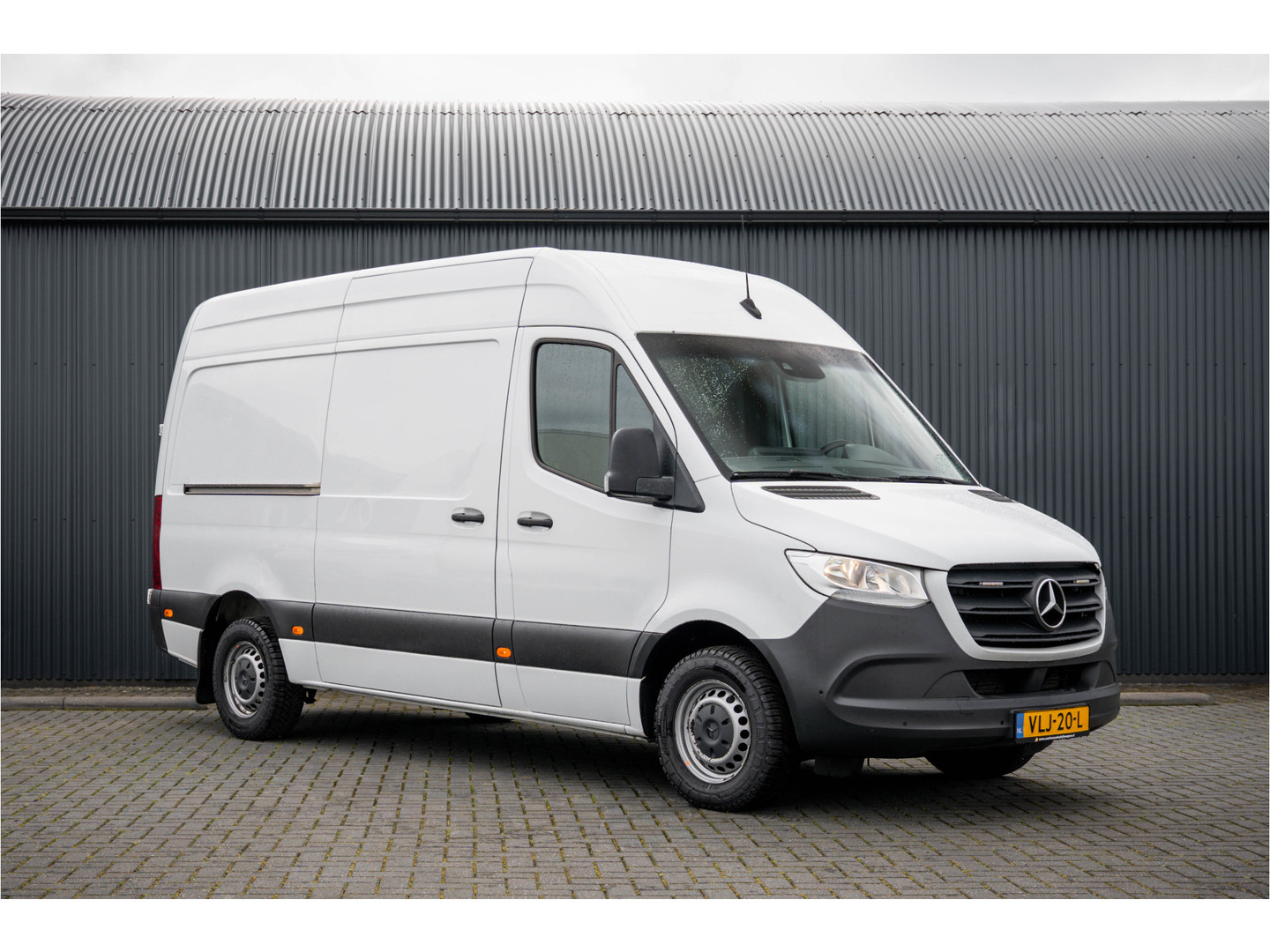 Mercedes-Benz Mercedes-Benz