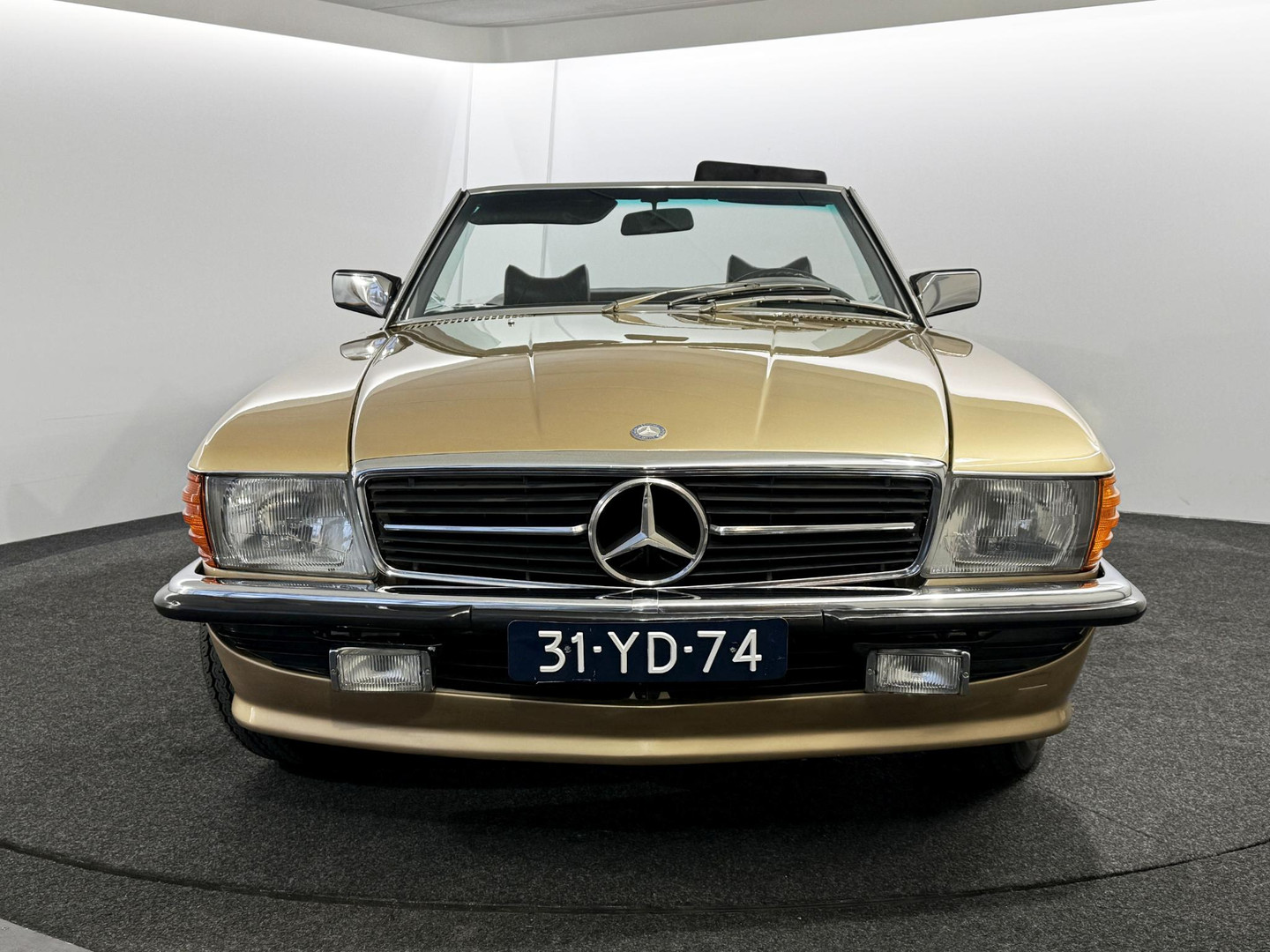 Mercedes-Benz Mercedes-Benz