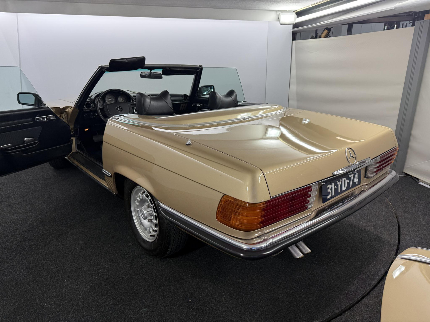 Mercedes-Benz Mercedes-Benz