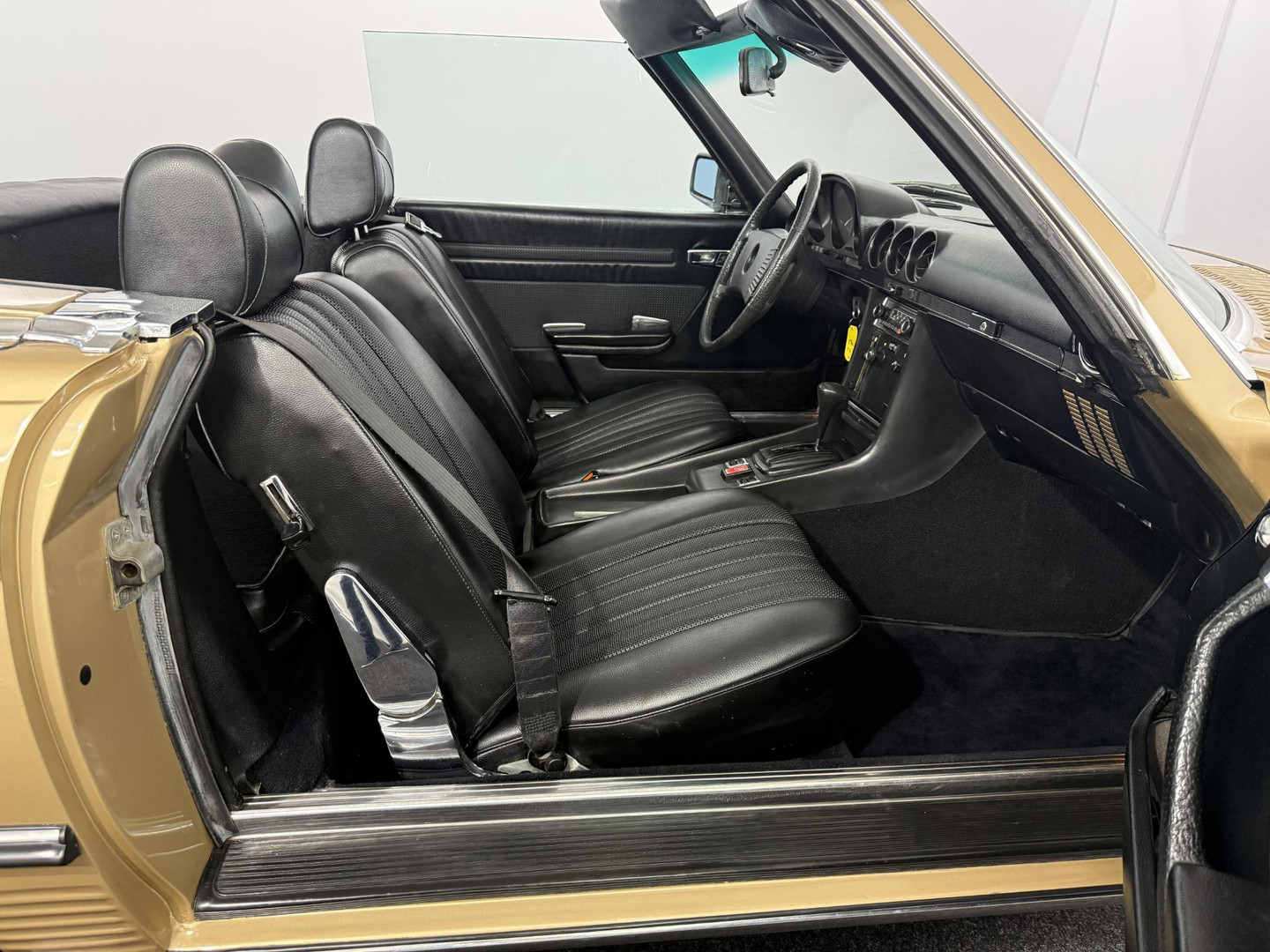 Mercedes-Benz Mercedes-Benz