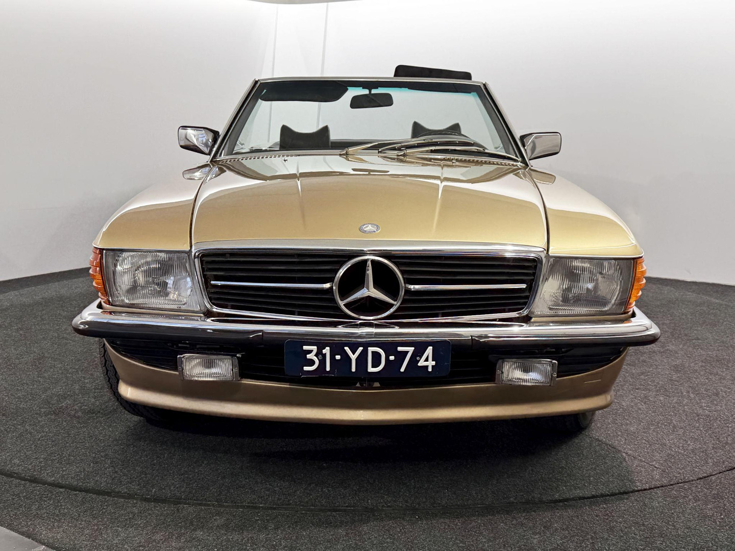 Mercedes-Benz Mercedes-Benz