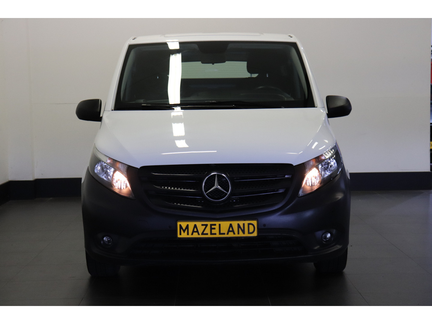 Mercedes-Benz Mercedes-Benz