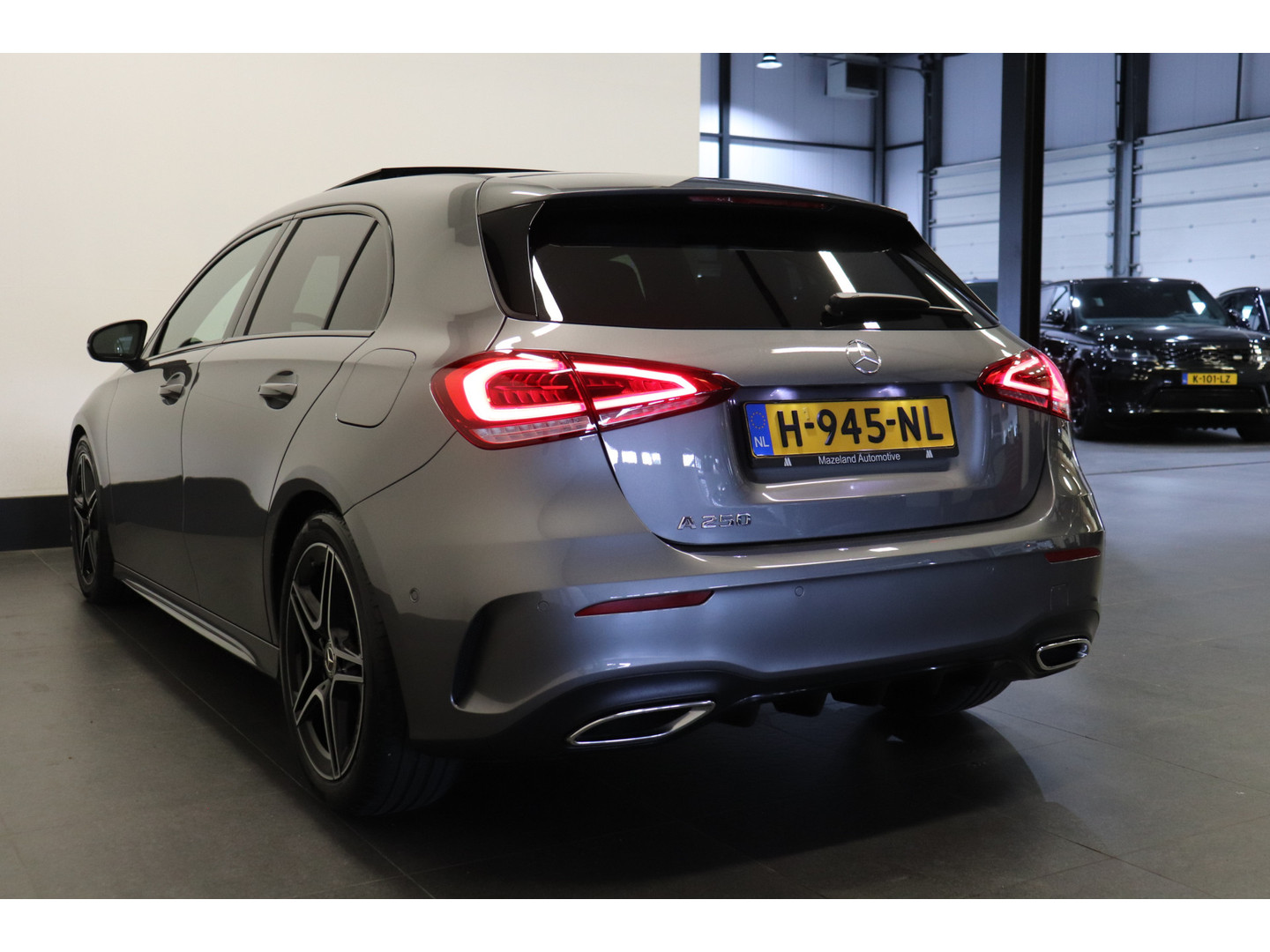 Mercedes-Benz Mercedes-Benz