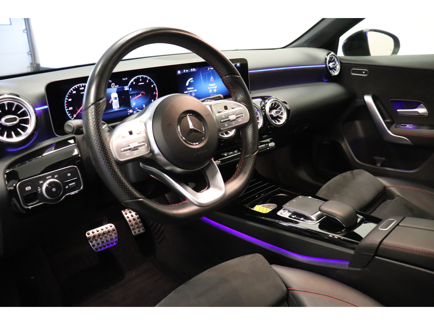 Mercedes-Benz Mercedes-Benz