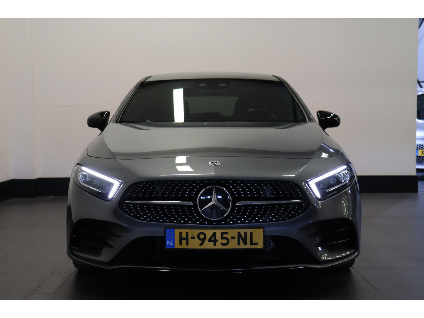 Mercedes-Benz Mercedes-Benz