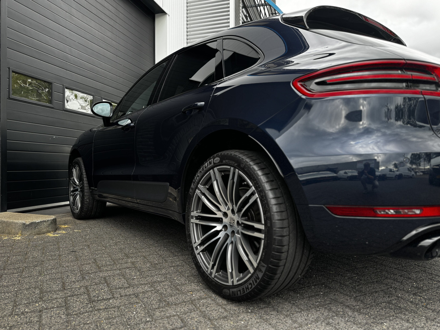 Porsche