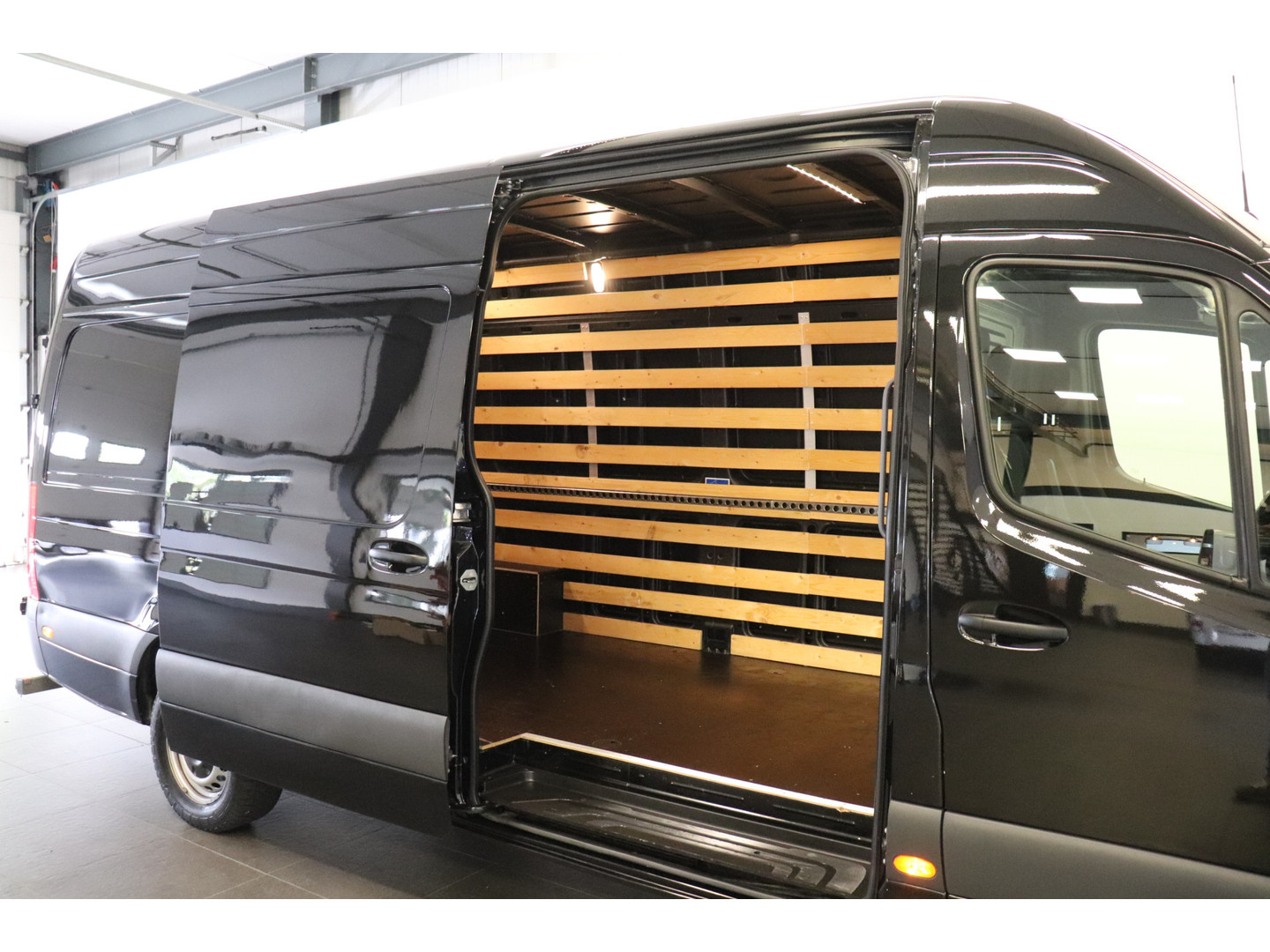 Mercedes-Benz Mercedes-Benz