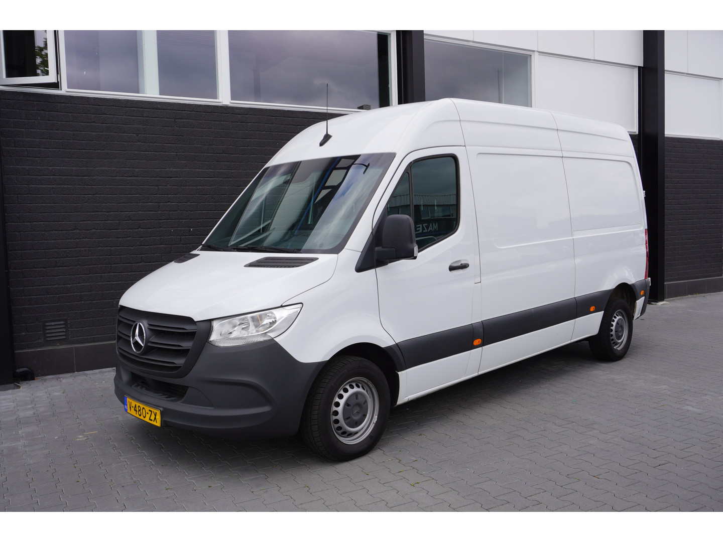 Mercedes-Benz Mercedes-Benz