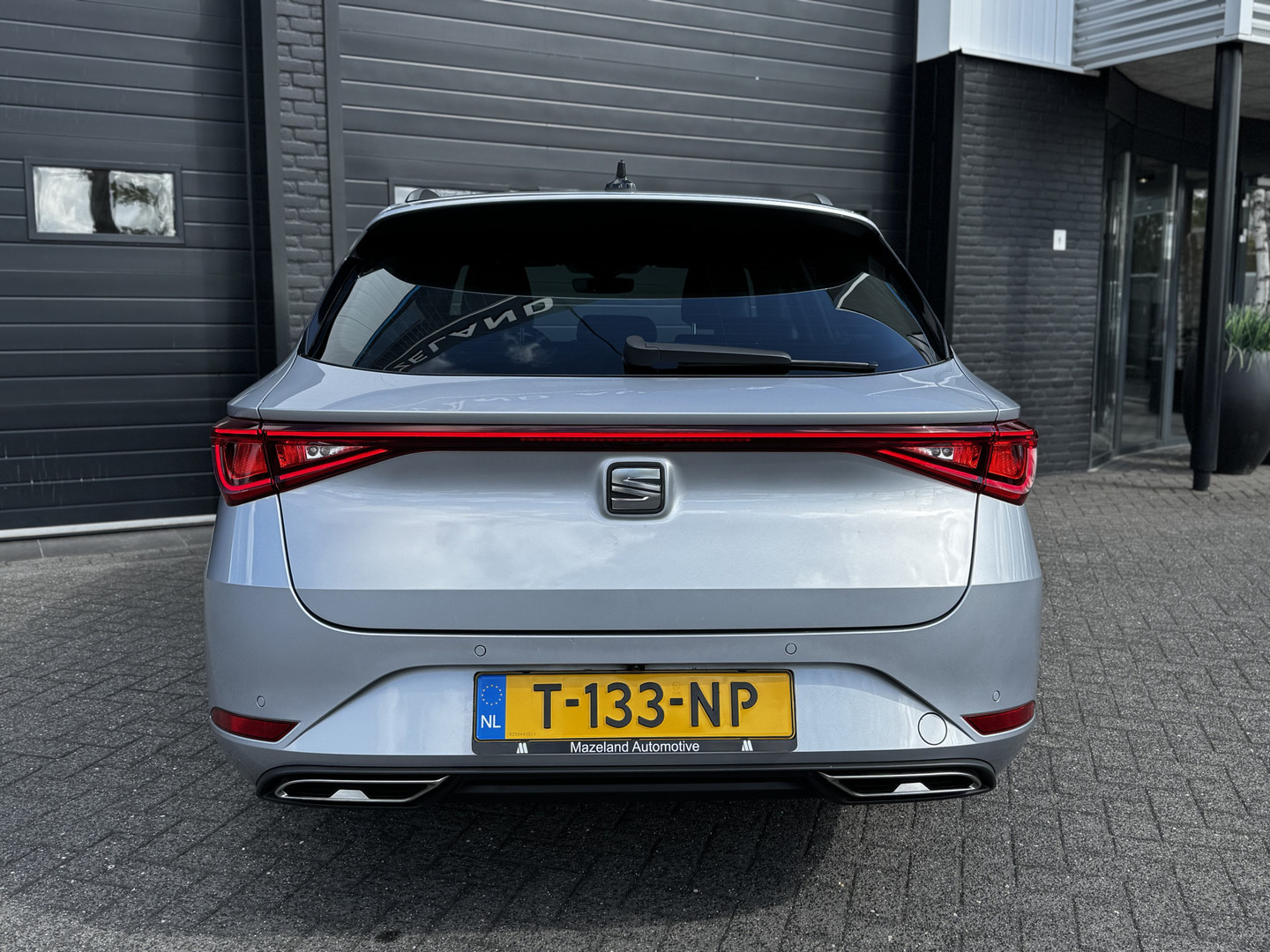 SEAT