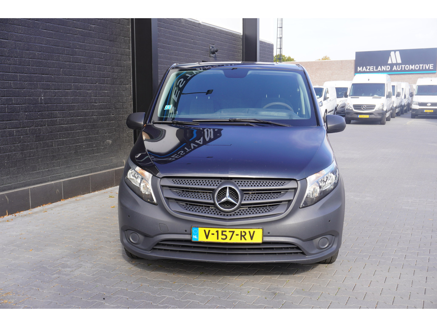 Mercedes-Benz Mercedes-Benz