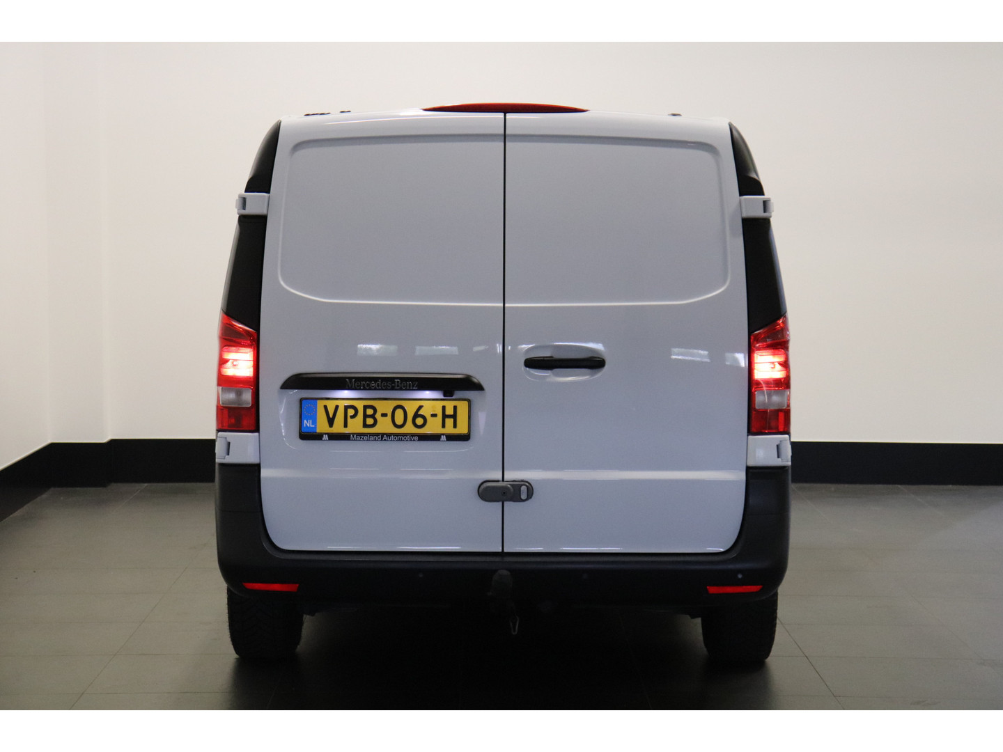 Mercedes-Benz Mercedes-Benz