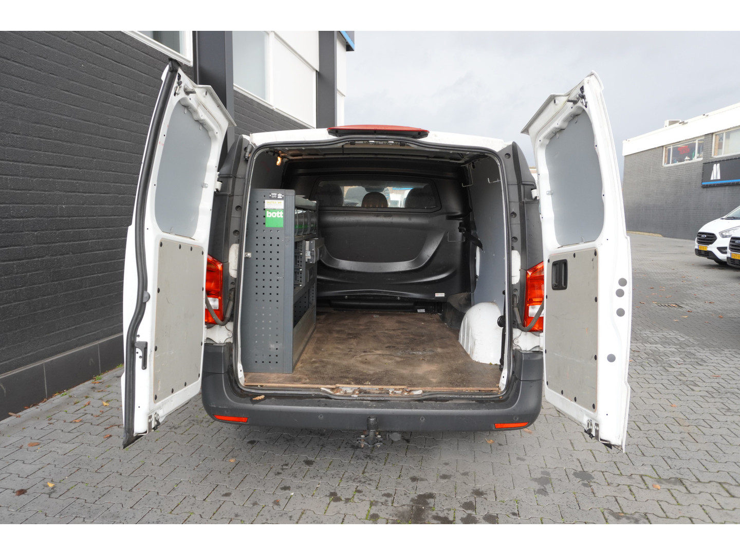 Mercedes-Benz Mercedes-Benz