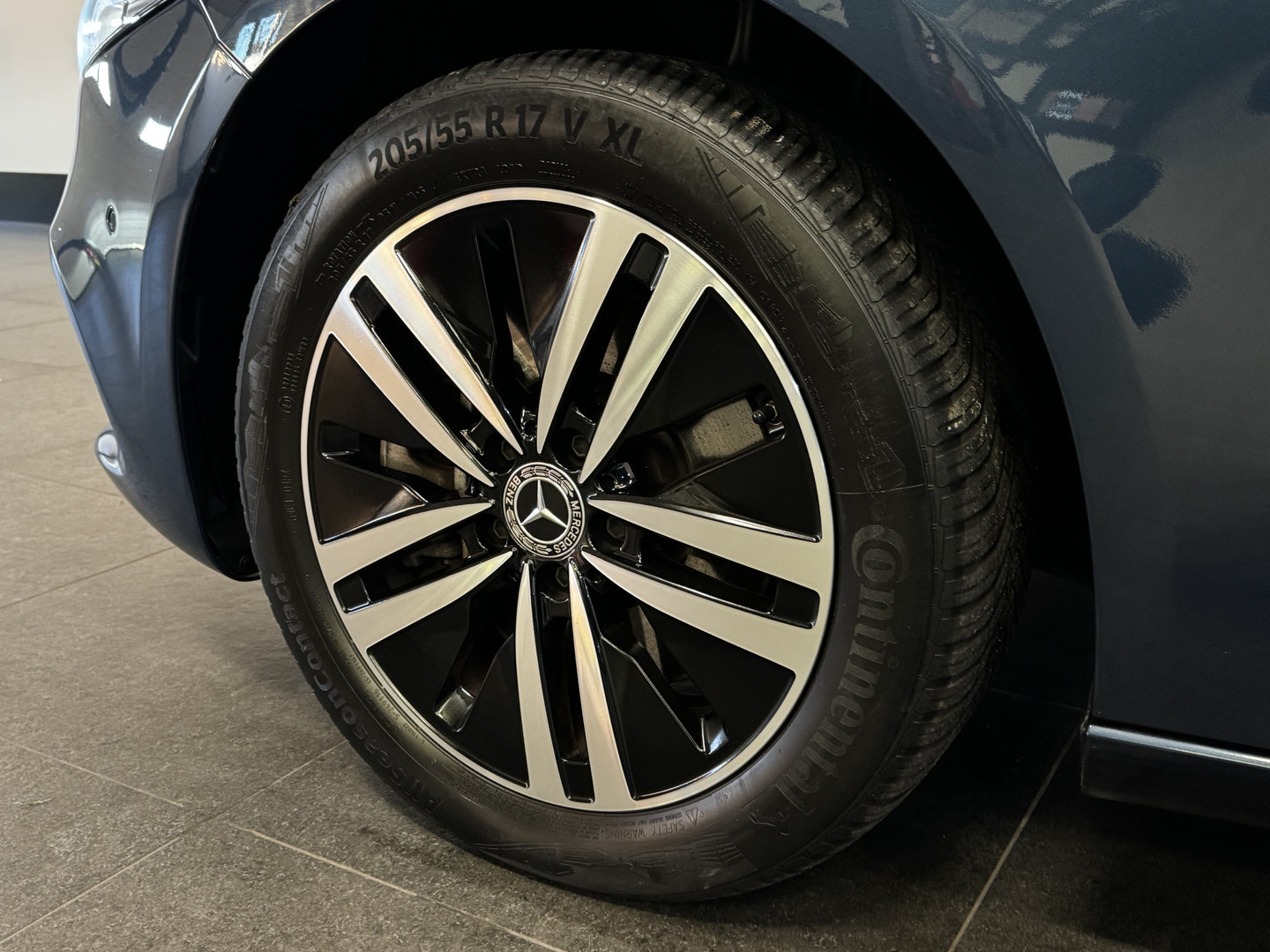 Mercedes-Benz Mercedes-Benz