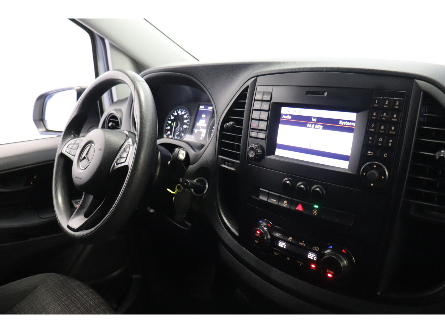 Mercedes-Benz Mercedes-Benz