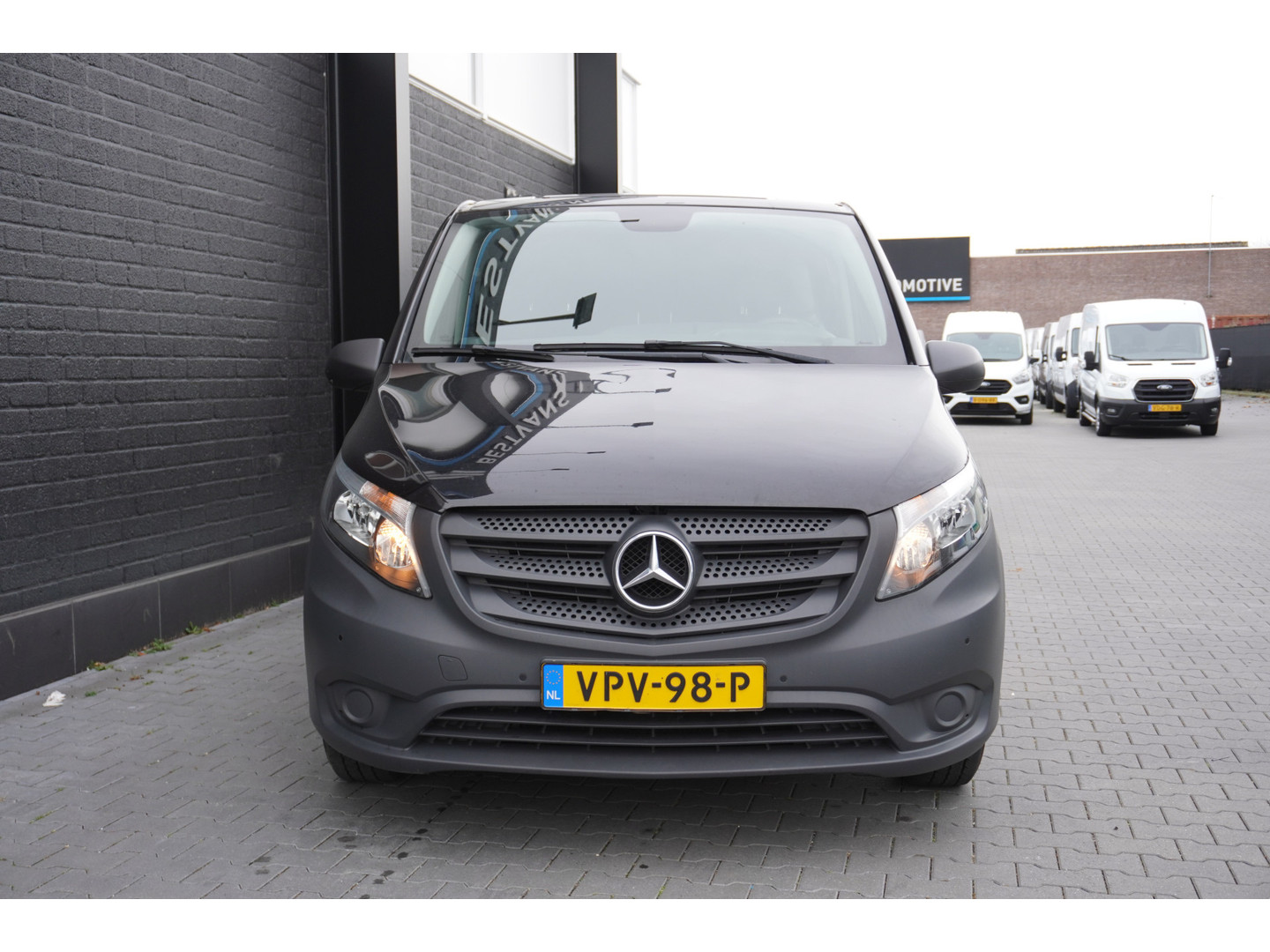 Mercedes-Benz Mercedes-Benz