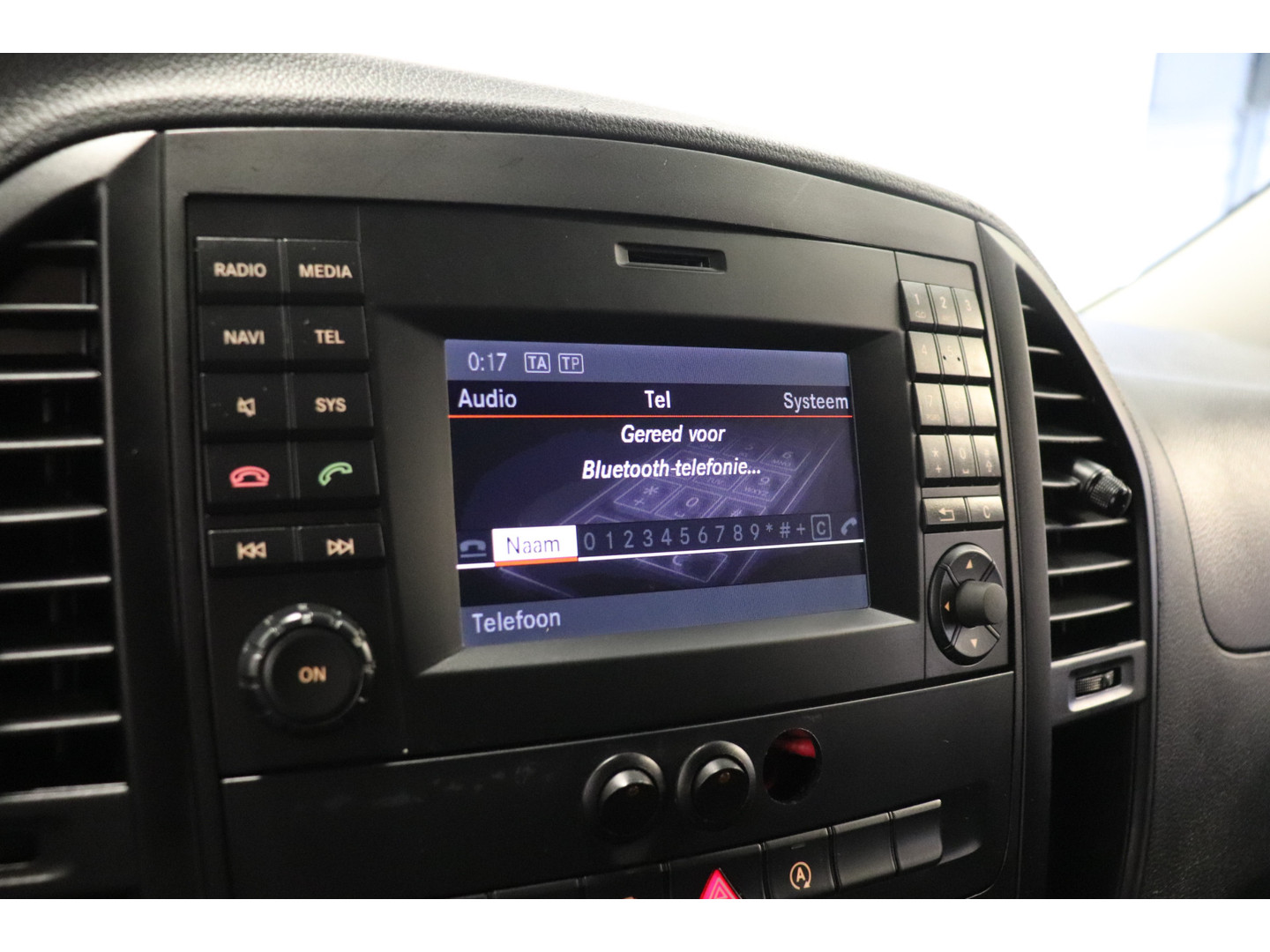 Mercedes-Benz Mercedes-Benz