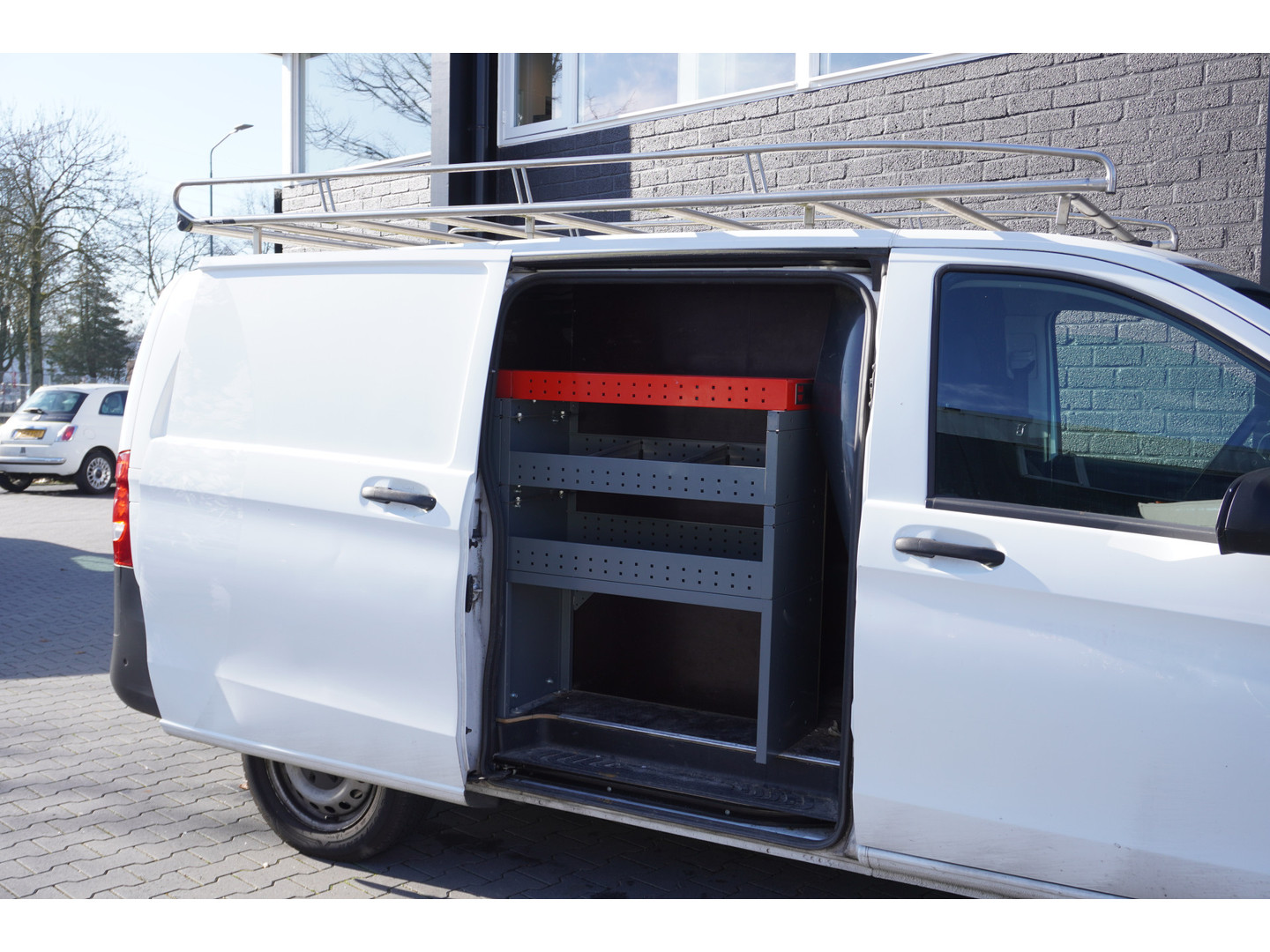 Mercedes-Benz Mercedes-Benz