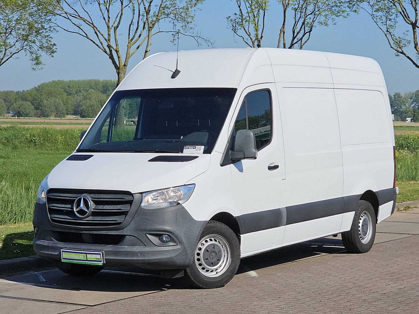 Mercedes-Benz Mercedes-Benz