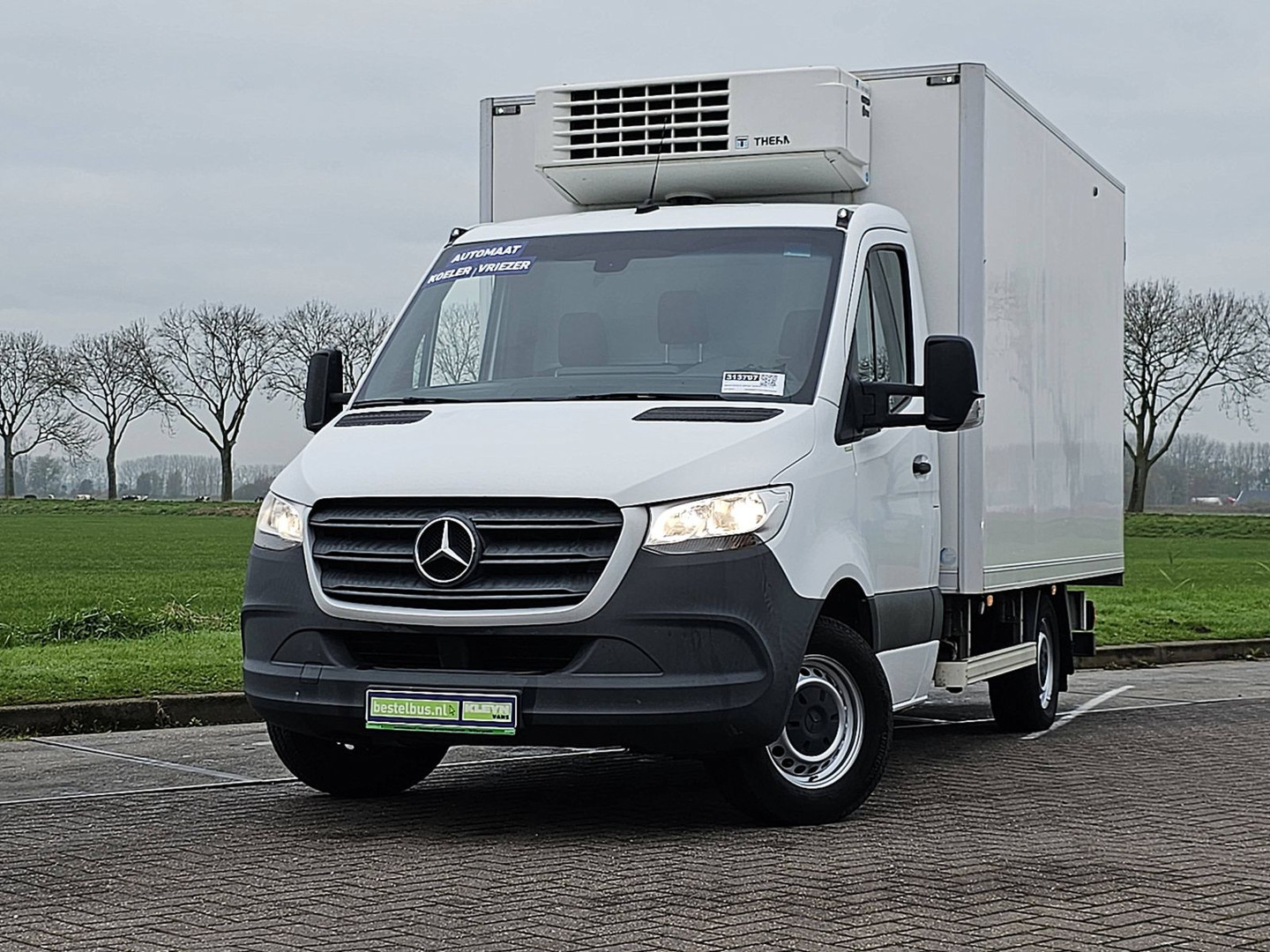 Mercedes-Benz Mercedes-Benz