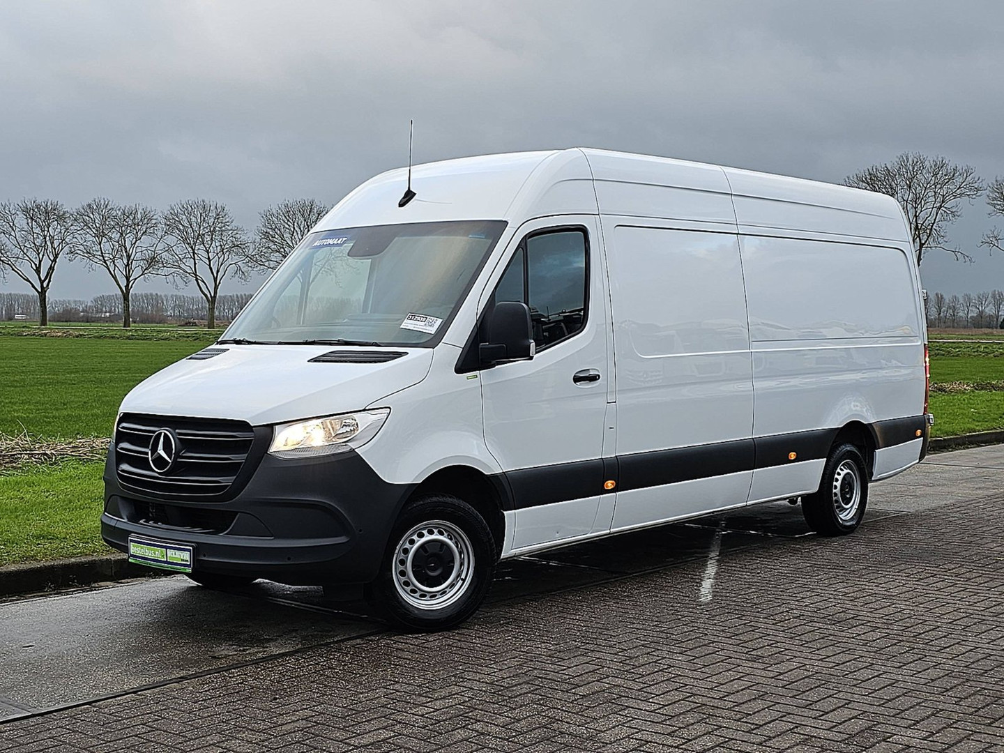 Mercedes-Benz Mercedes-Benz