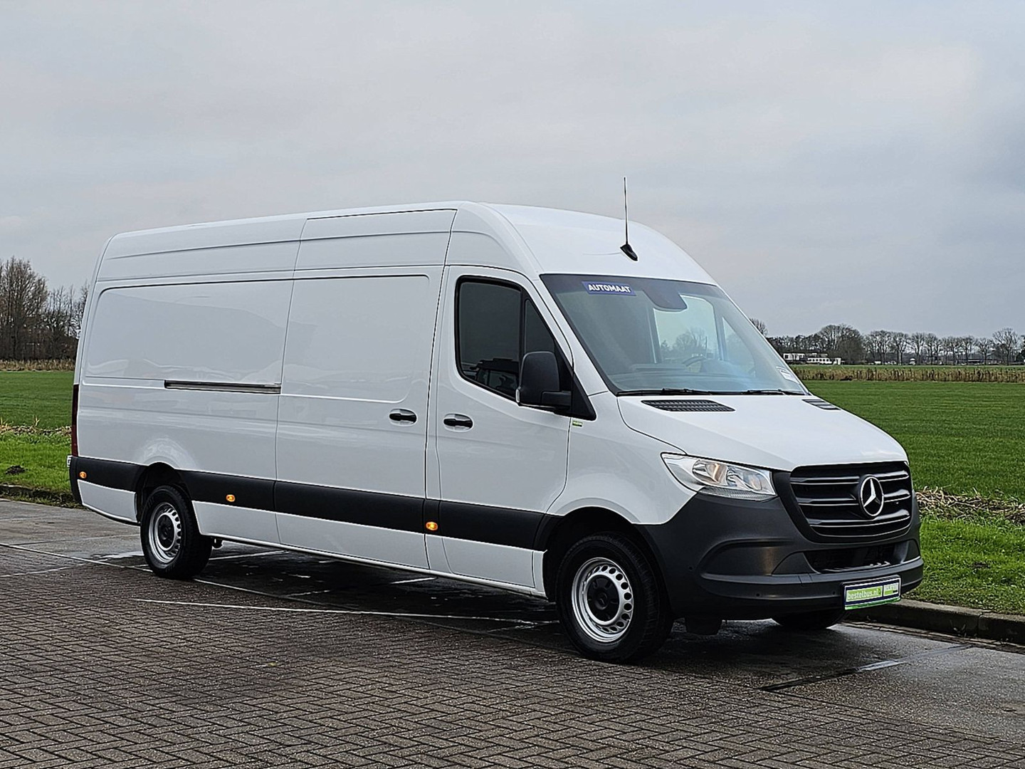 Mercedes-Benz Mercedes-Benz
