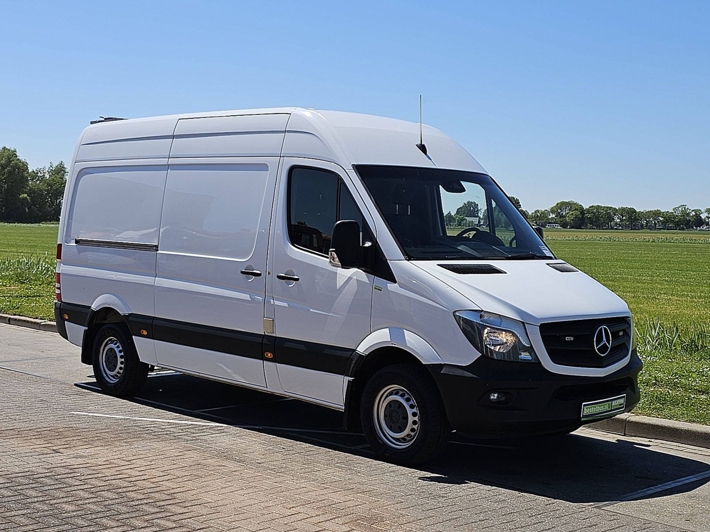 Mercedes-Benz Mercedes-Benz