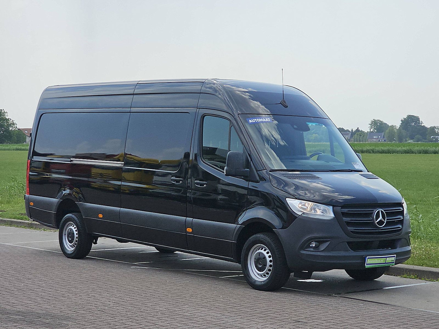 Mercedes-Benz Mercedes-Benz