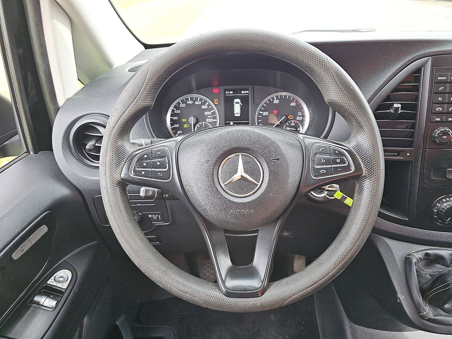 Mercedes-Benz Mercedes-Benz