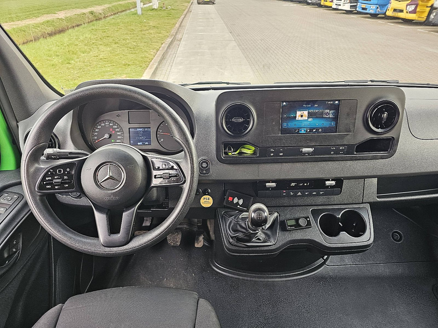 Mercedes-Benz Mercedes-Benz
