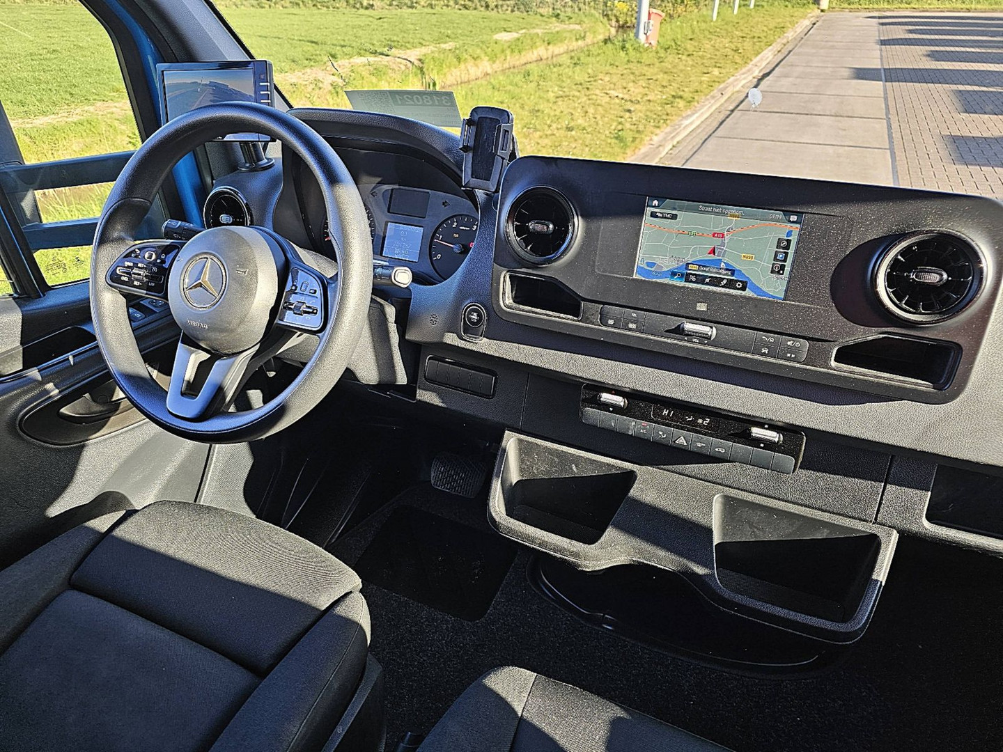 Mercedes-Benz Mercedes-Benz